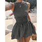 💃（50% de réduction）– Robe mini sans manches à carreaux vichy et smocks | Extensible et confortable, parfaite pour les vacances 🌞