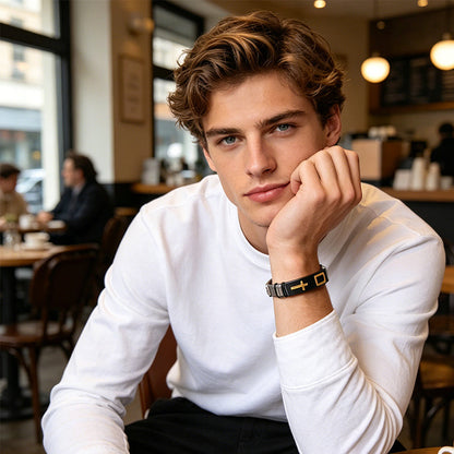 Bracelet pour homme en acier inoxydable avec croix